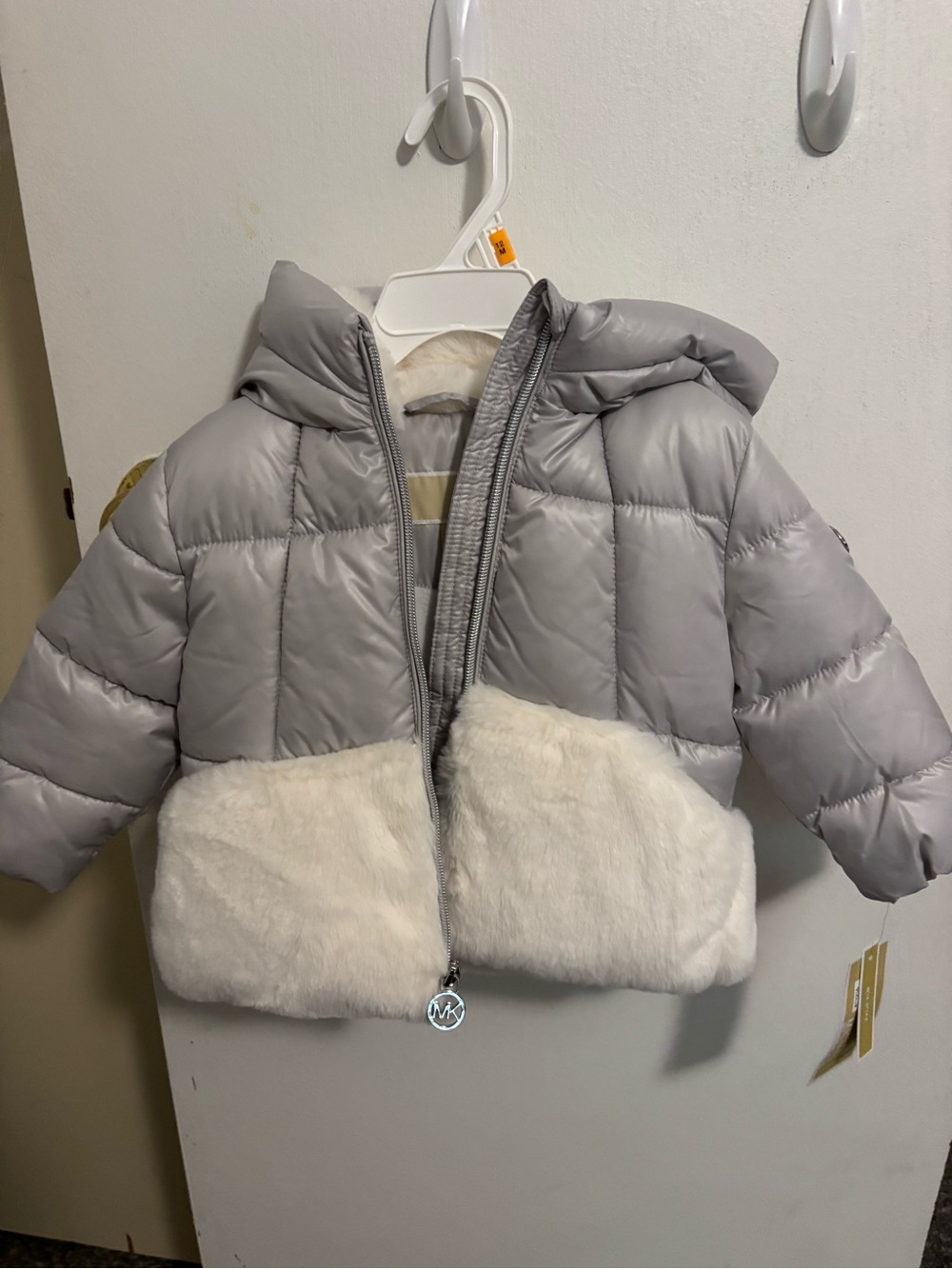 Michael Kors Girls' Quilted Hooded Puffer Jacket in Light Gray & White Faux Fur